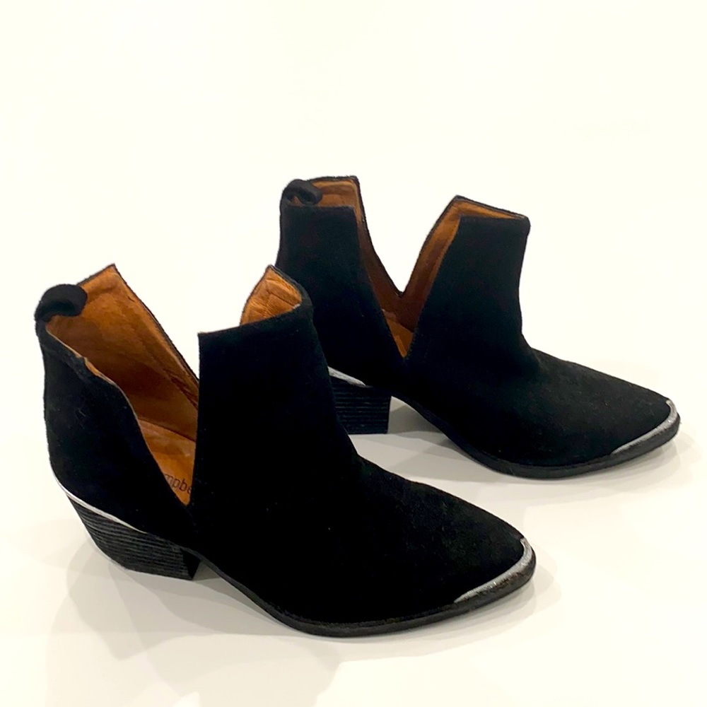 Jeffrey Campbell booties 7.5